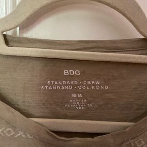 Men’s BDG Tshirt Medium-Like New Condition!